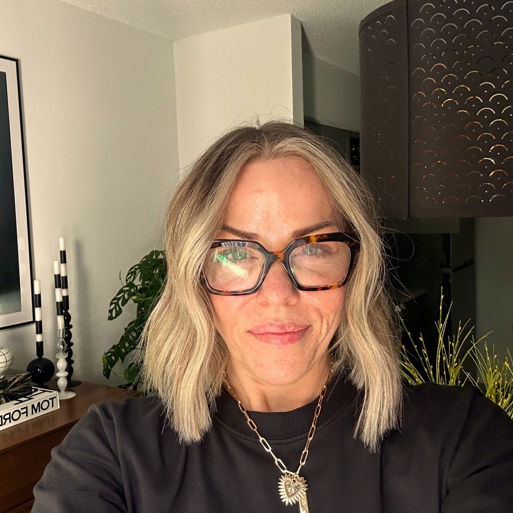 Meet your Posher, Maya